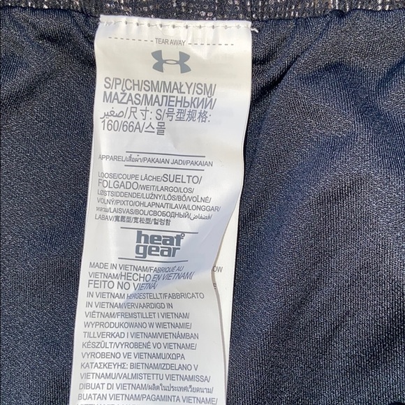 Under Armour Run Shorts - Picture 6 of 8